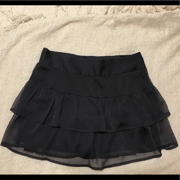 Gray Ruffle skirt - Picture 2 of 2